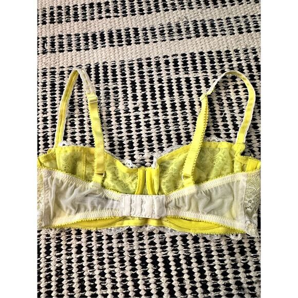 Adore Me Size 32D yellow & white lace balconette bra - Picture 5 of 5